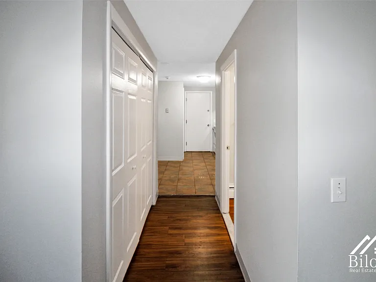 Hillside Terrace Apartments — Photo 15
