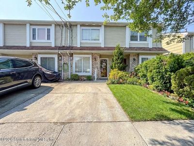 36 Seguine Pl, Staten Island, NY, 10312