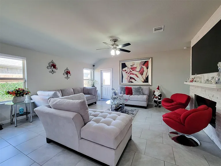 610 Autumn Flats Way — Photo 10