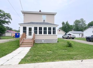 18 Willow St, Howland, ME 04448