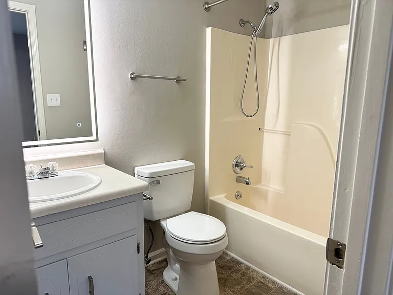 444 Sideline Dr — Photo 15
