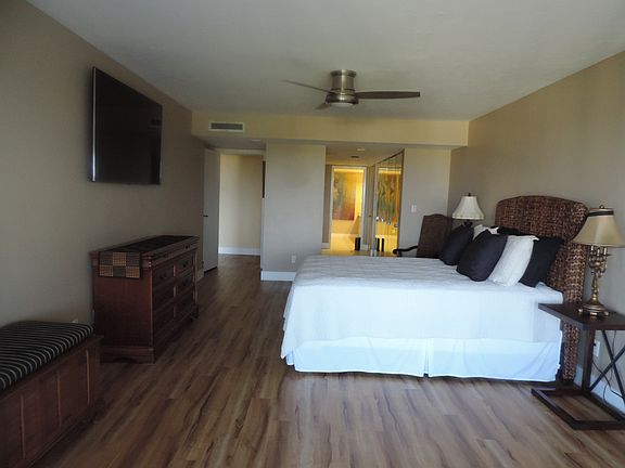 5th image of 5260 S Landings Dr APT 806