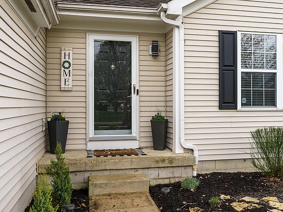 3rd image of 1300 Cottonwood Dr