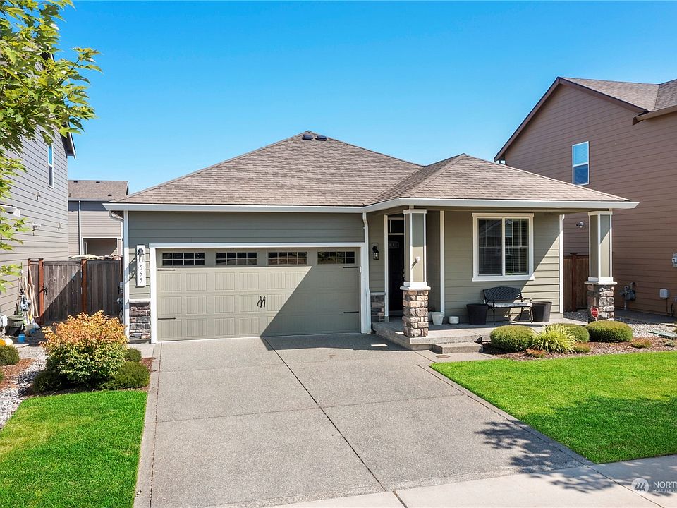 1st image of 555 Petersen Drive E