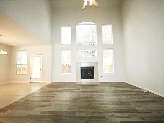 4th image of 11109 Sandstone Trl