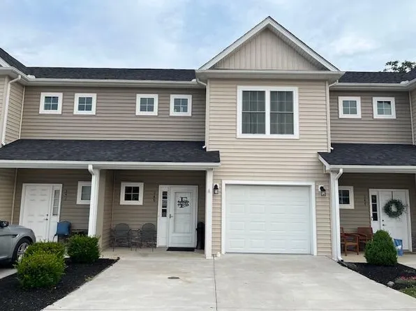 249 Louise Ln, Elliston, VA 24087