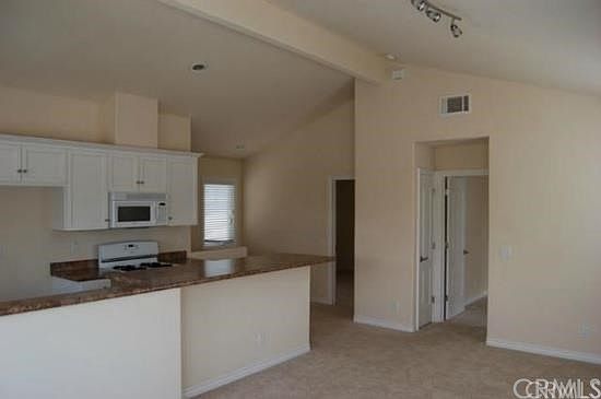 2nd image of 610 1/2 Jasmine Ave