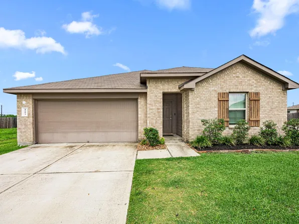 8002 Tamarind Ln, Baytown, TX 77521
