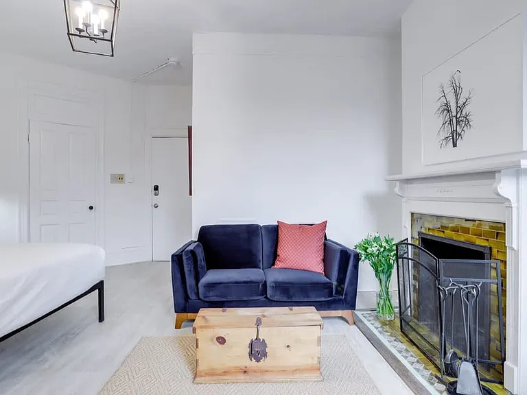 1765 R St NW #302 — Photo 3