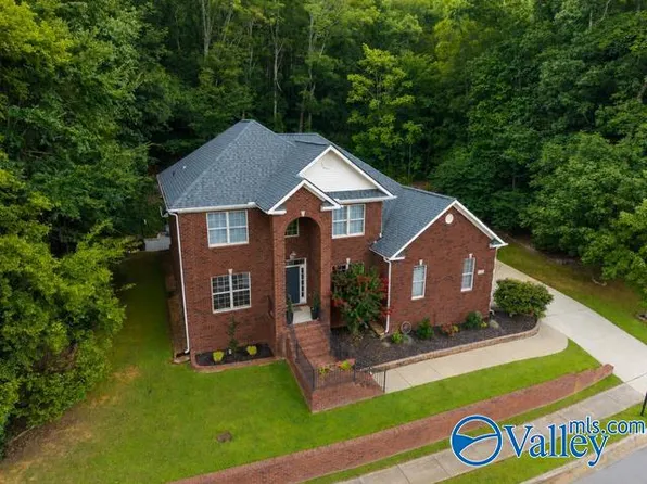 7115 Pale Dawn Pl SE, Owens Cross Roads, AL 35763