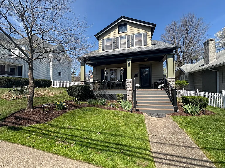 207 Delaware Ave — Photo 1