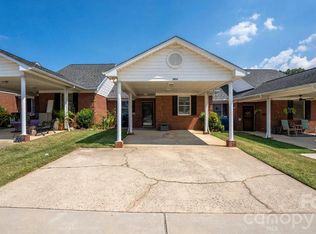 19942 Oak Leaf Cir, Cornelius, NC 28031