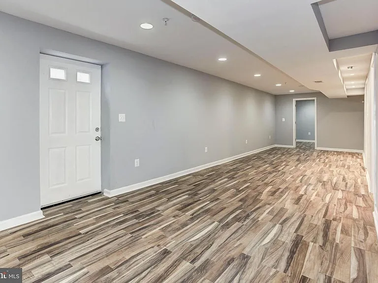 5755 Southern Ave — Photo 30