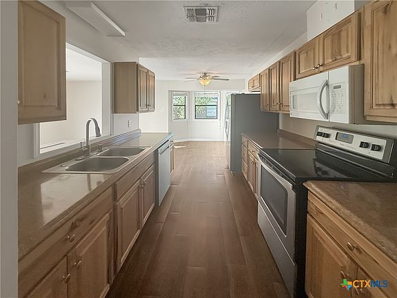 3rd image of 1712 Jackson St