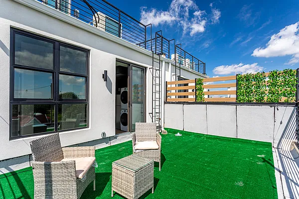 Rented by Yup Realty LLC | media 10