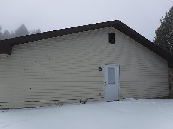 4th image of 329 W Main St