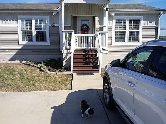 5th image of 5808 Arcadia Cir