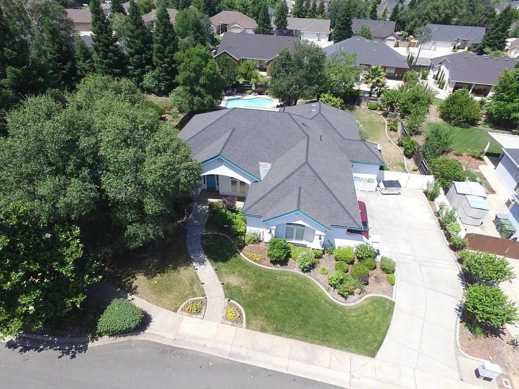 4498 Blue Creek Dr photo 1