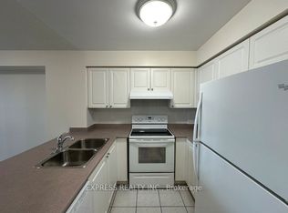 8 Hillcrest Ave #905, Toronto, ON