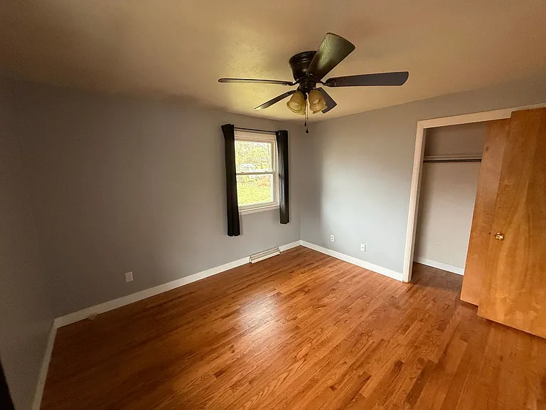 211 Bourn Ave — Photo 10