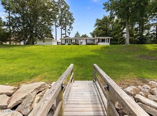 214 E Palmer Dr, New Bern, NC 28560