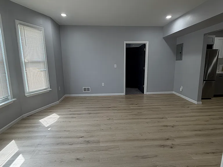 8631 Beaubien St #8 — Photo 1
