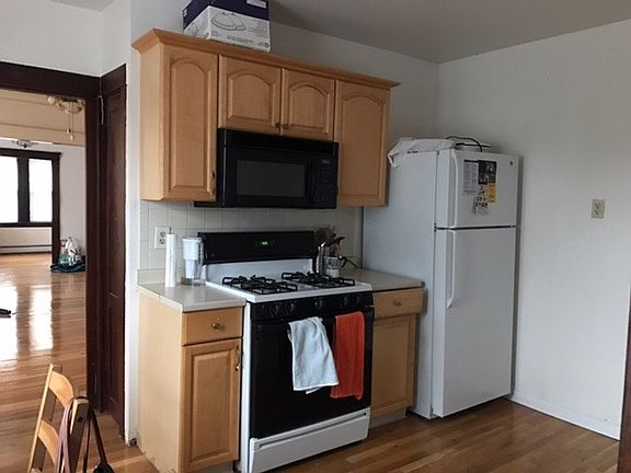 5th image of 179 Willis Avenue # Second Floor