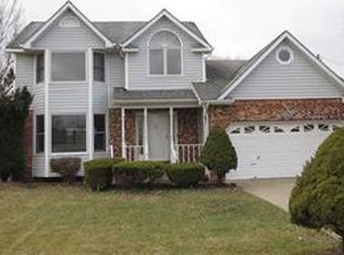 54 Queens Dr, Grand Island, NY 14072