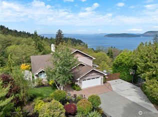 14020 Madrona Dr, Anacortes, WA 98221