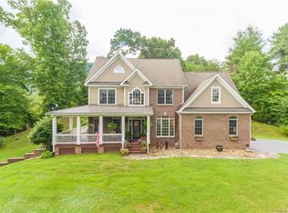 785 Roberts Branch Rd, Marshall, NC 28753