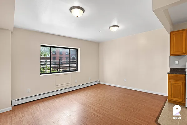 Rented by REZI | media 3