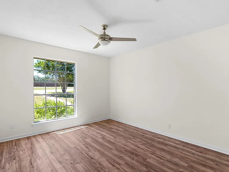 301 Retha Dr — Photo 20
