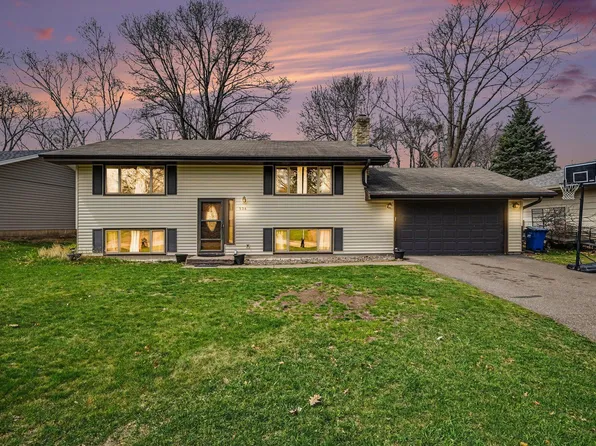 536 Riviera Dr, New Brighton, MN 55112