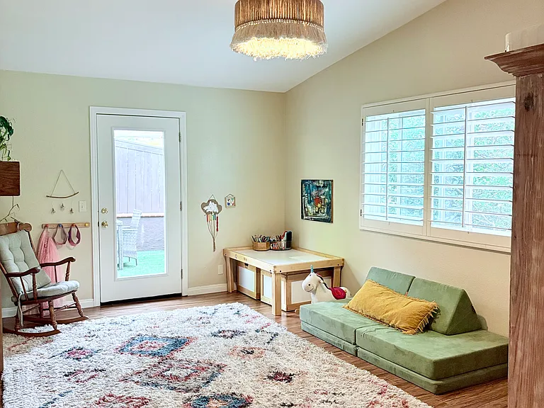 709 Bozanich Cir #B — Photo 6