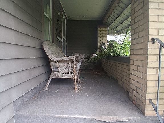 4th image of 1211 Virginia St