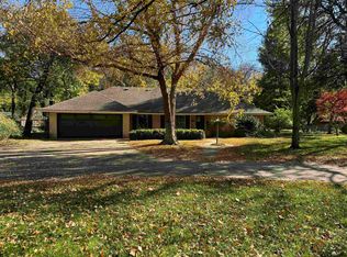 33 Woodlands Dr, Enid, OK 73703
