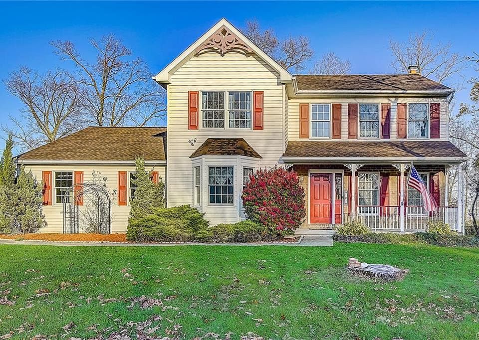 1st image of 107 Spyglass Ct