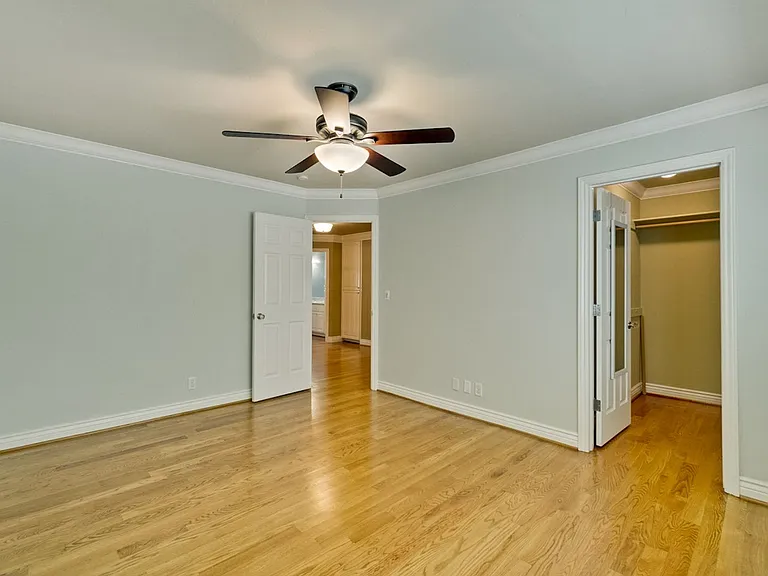1150 Meredith Ave — Photo 40