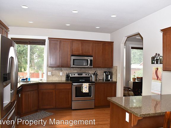3rd image of 17525 26th Ave E