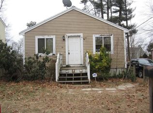 84 Annawon Dr, Halifax, MA 02338