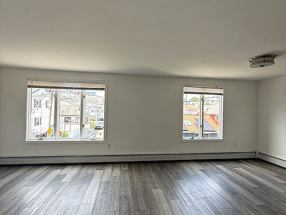 4th image of 36 Sears St APT 3