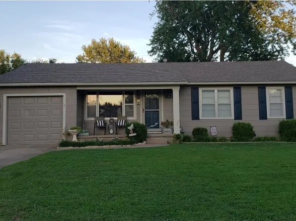 1318 N 11th St, Arkansas City, KS 67005