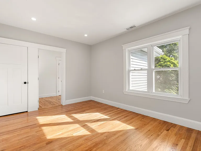 83 Franklin Ave #83 — Photo 9