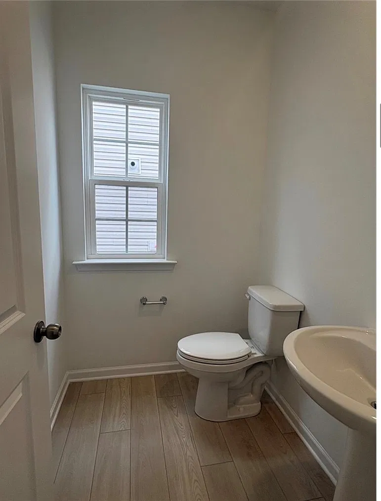 3 bed, 2.5 bath, $2,400 — Photo 4