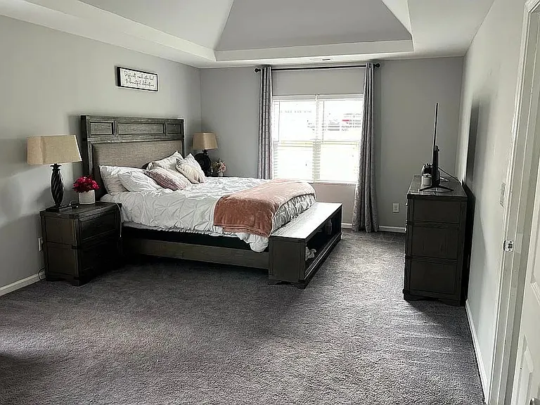364 Heathrow Dr — Photo 7