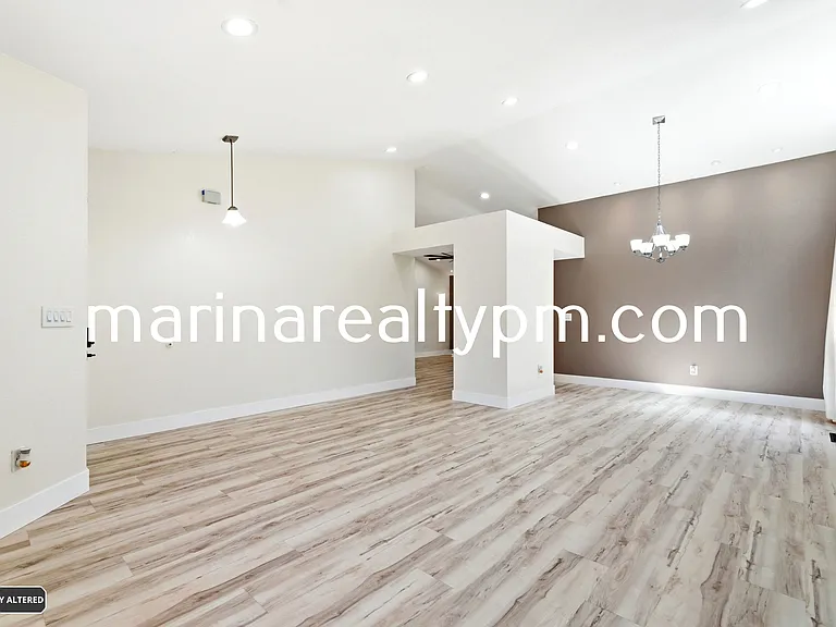 208 Buttercup Cir — Photo 5