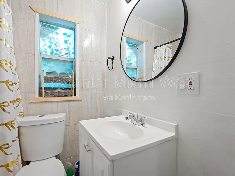 7772 NW 9th Ave — Photo 18