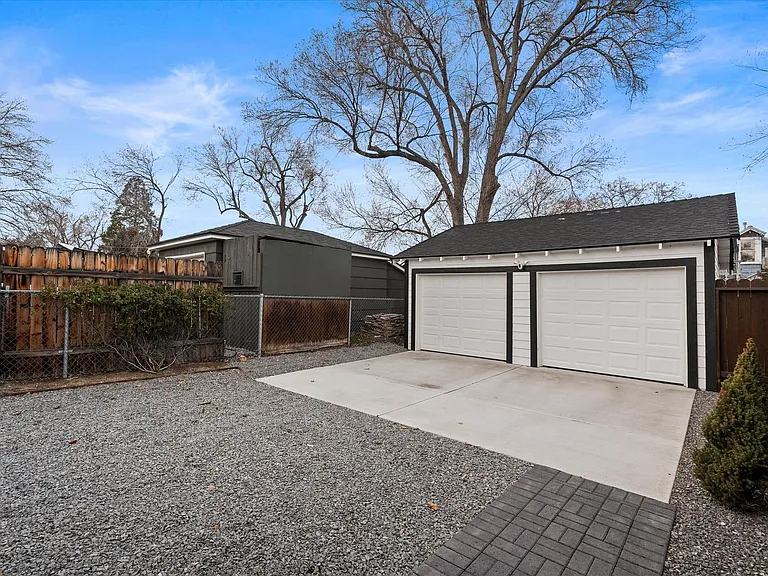 545 Modoc St — Photo 27