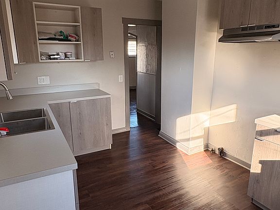 4th image of 2061 Kensington Dr