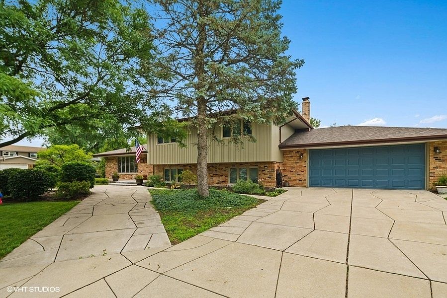 1st image of 12755 Sycamore Ln